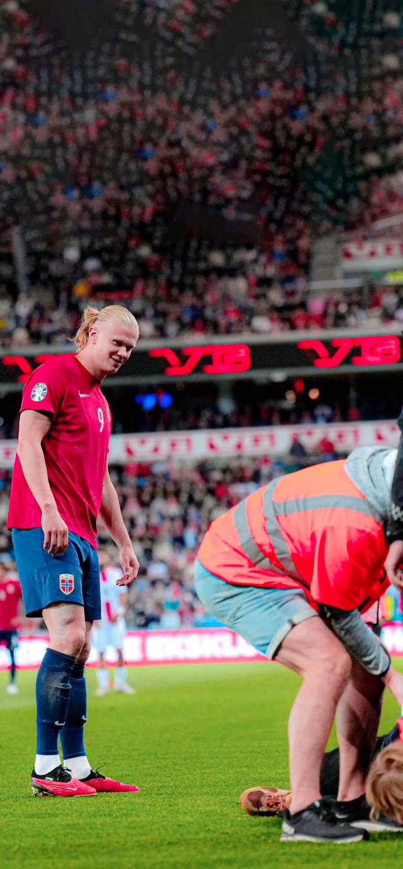 节礼日仅安排一场英超比赛，队报：英格兰球迷对此强烈不满（队报：节礼日仅有一场英超，英格兰球迷强烈不满）