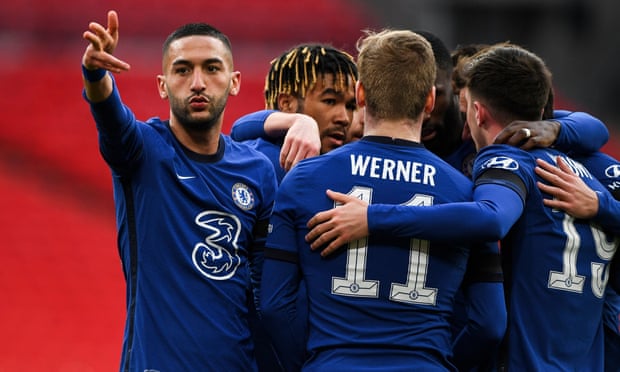 邵佳一谈成为国足主帅：正在家看电脑突然收到700多条信息（邵佳一谈出任国足主帅：在家看电脑时突收七百多条消息）