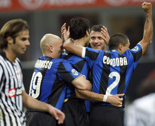 莫雷托：尤文正密切关注塞内西，球员预计不会和伯恩茅斯续约（莫雷托：尤文紧盯塞内西，预计球员不与伯恩茅斯续约）