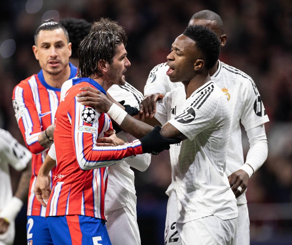 支持河南队，一河南球迷从航体骑三轮车前往足协杯决赛地苏州（为河南队助威，河南球迷骑三轮自航体出发奔赴苏州足协杯决赛）